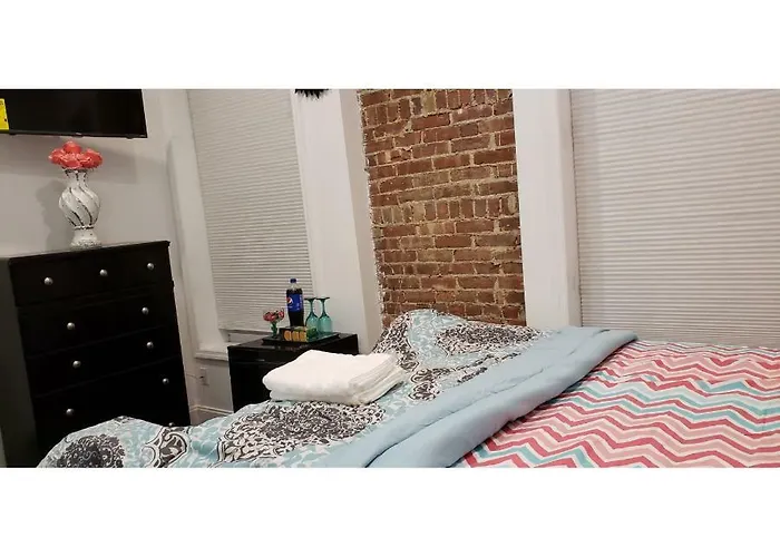 Home Away Holiday Suite